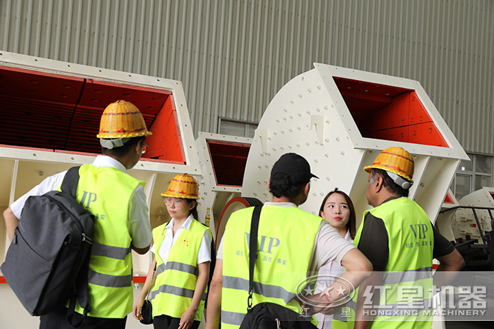 客戶(hù)參觀錘破